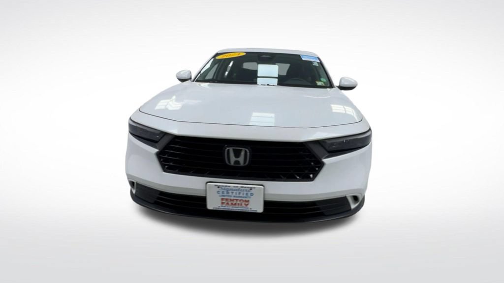 Used 2024 Honda Accord EX image 3