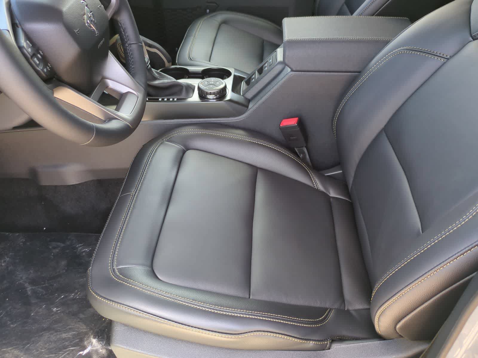 New 2026 Ford Bronco Badlands AWD/4WD image 17
