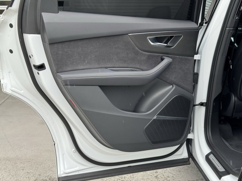 Used 2025 Audi SQ7 Prestige image 27