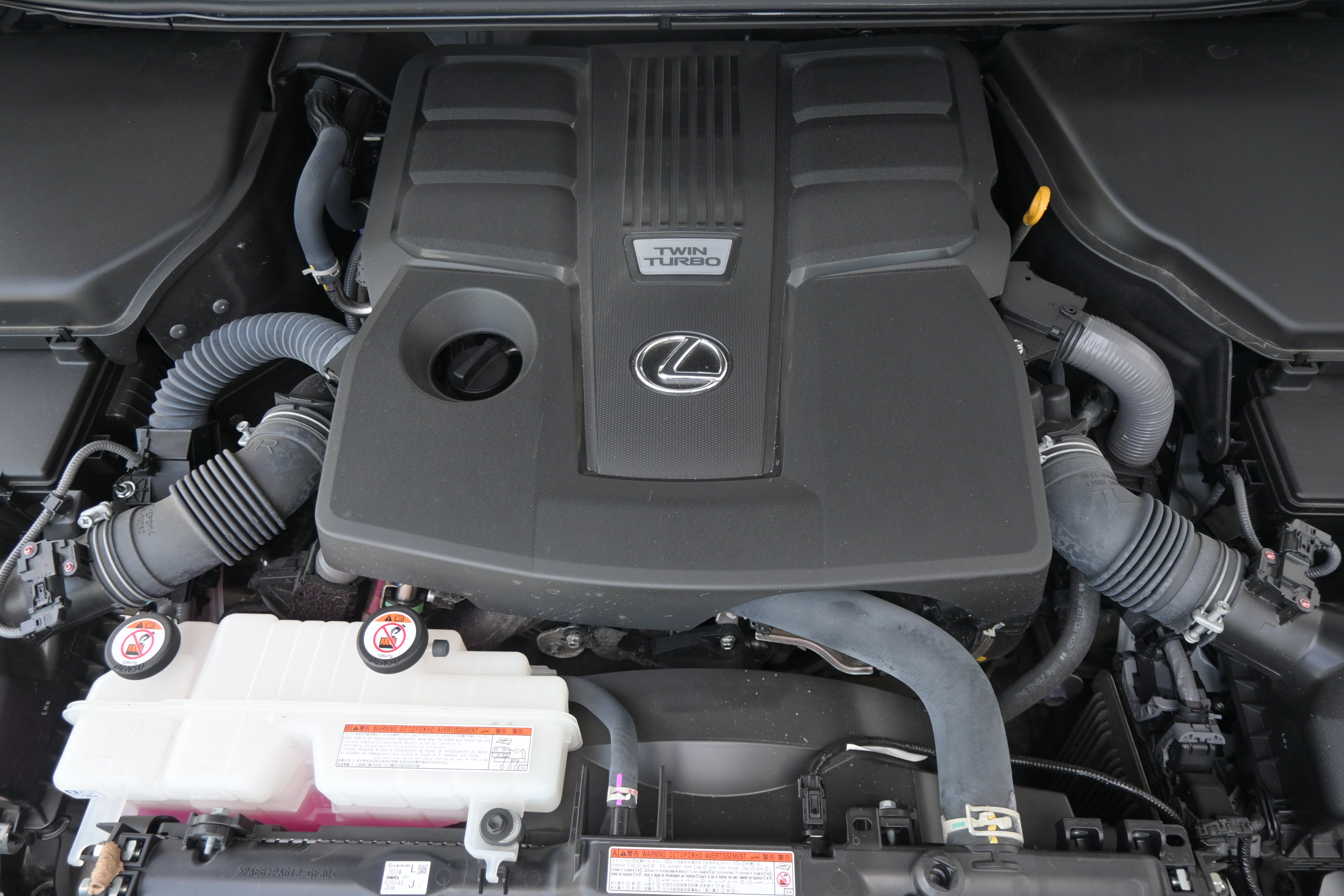 Used 2024 Lexus GX 550 w/ Cold Area Package AWD/4WD image 37