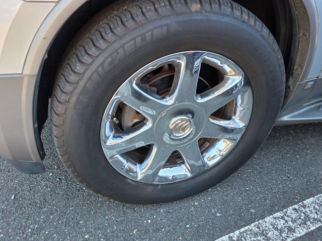 Used 2009 Buick Enclave CXL w/ Entertainment Package #2 image 6