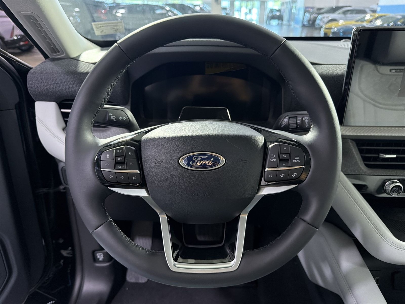 New 2026 Ford Explorer Platinum w/ LUX Leather Package AWD/4WD image 23