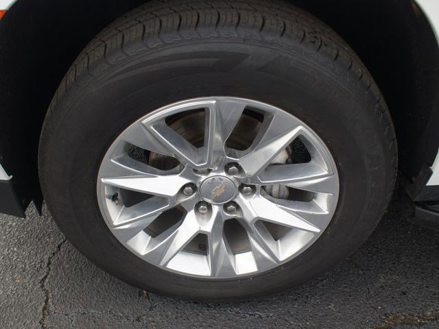 Used 2023 Chevrolet Suburban Premier image 25