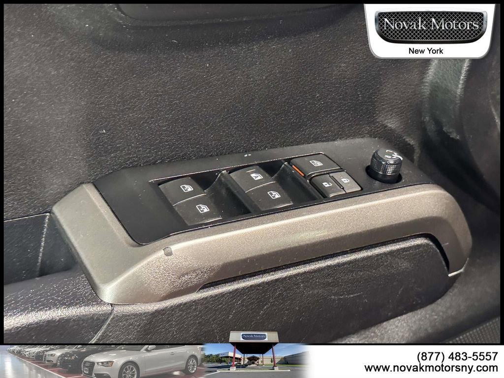 Used 2022 Toyota Tacoma SR5 image 13