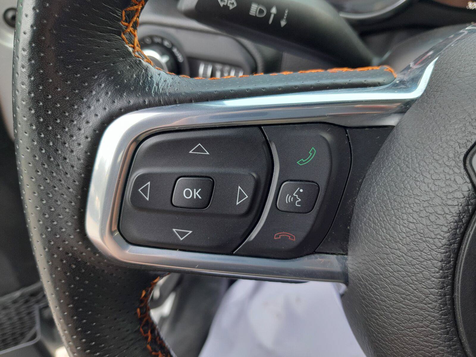 Used 2022 Jeep Gladiator Mojave w/ Cold Weather Group AWD/4WD image 14