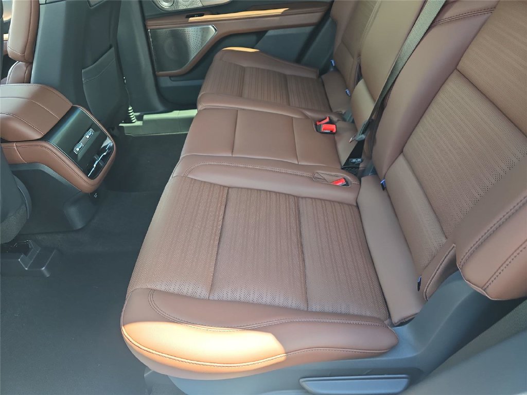 New 2026 Lincoln Nautilus Reserve AWD/4WD image 11