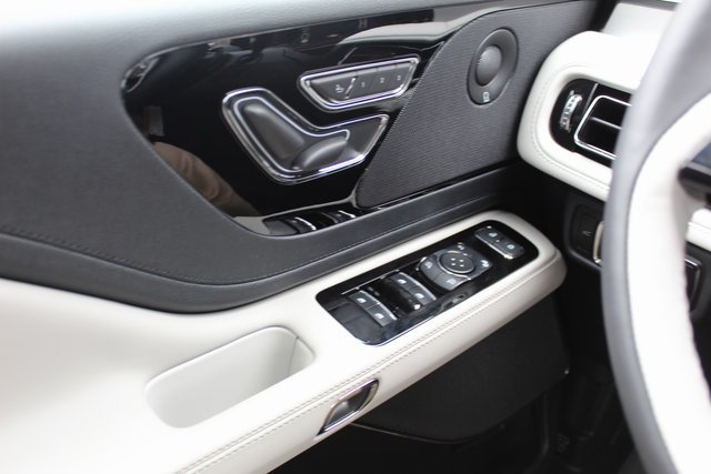 New 2026 Lincoln Aviator Reserve AWD/4WD image 21