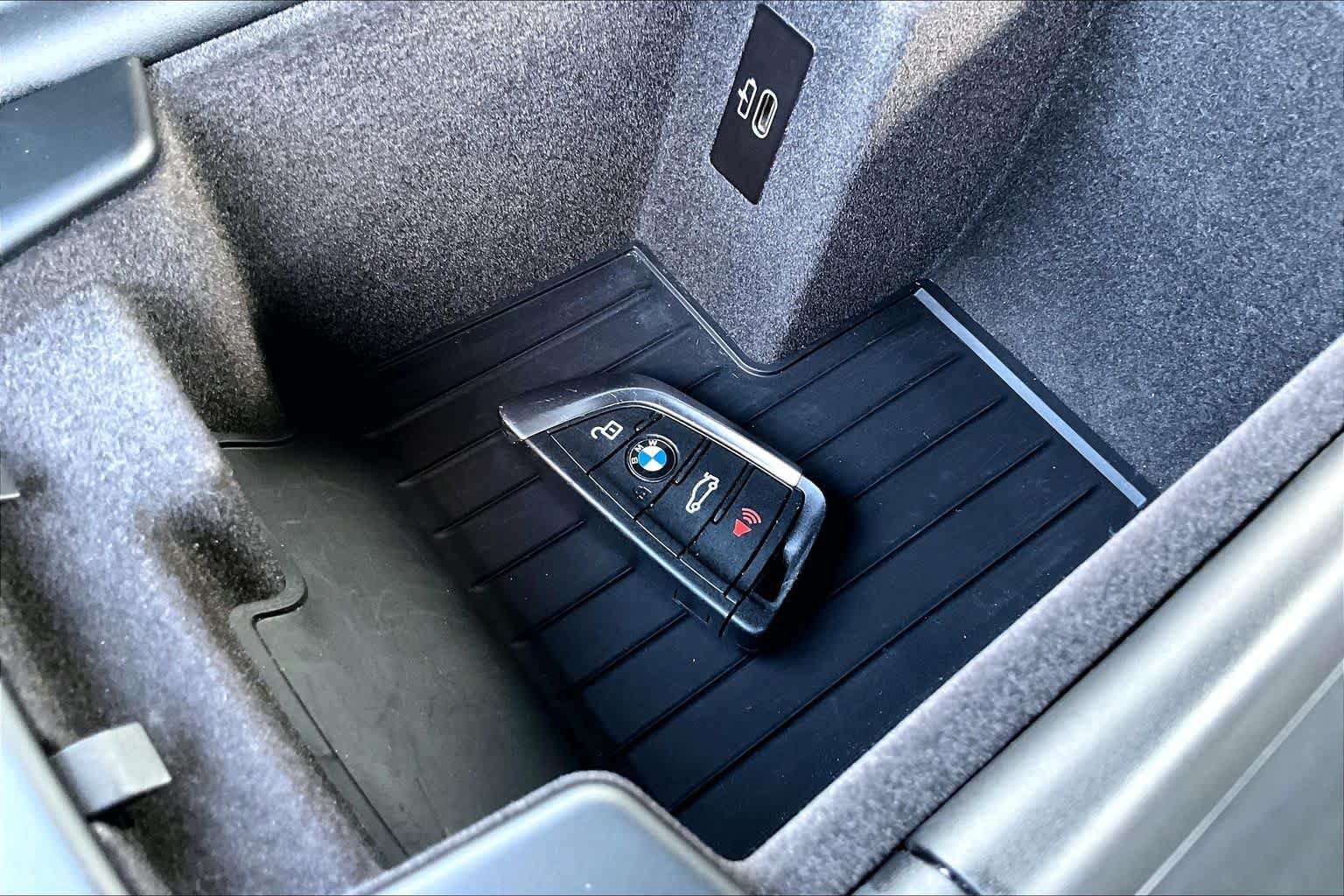 Used 2023 BMW 530i xDrive AWD/4WD image 15
