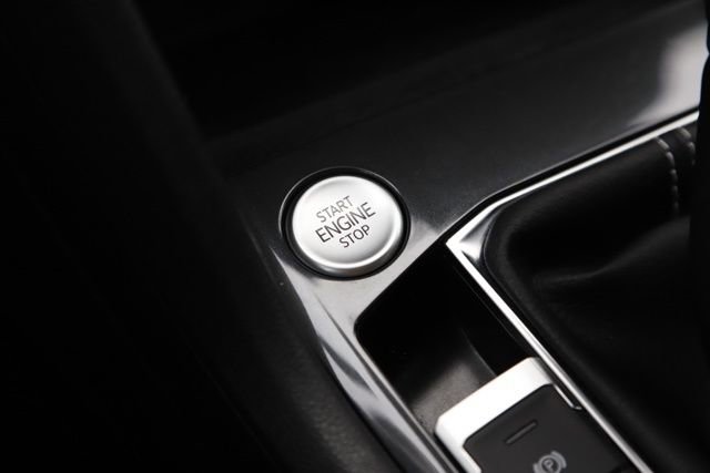 Used 2023 Volkswagen Tiguan SE image 23