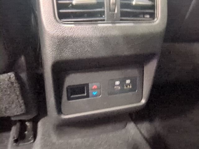 Used 2021 Nissan Rogue SL w/ Premium Package image 16