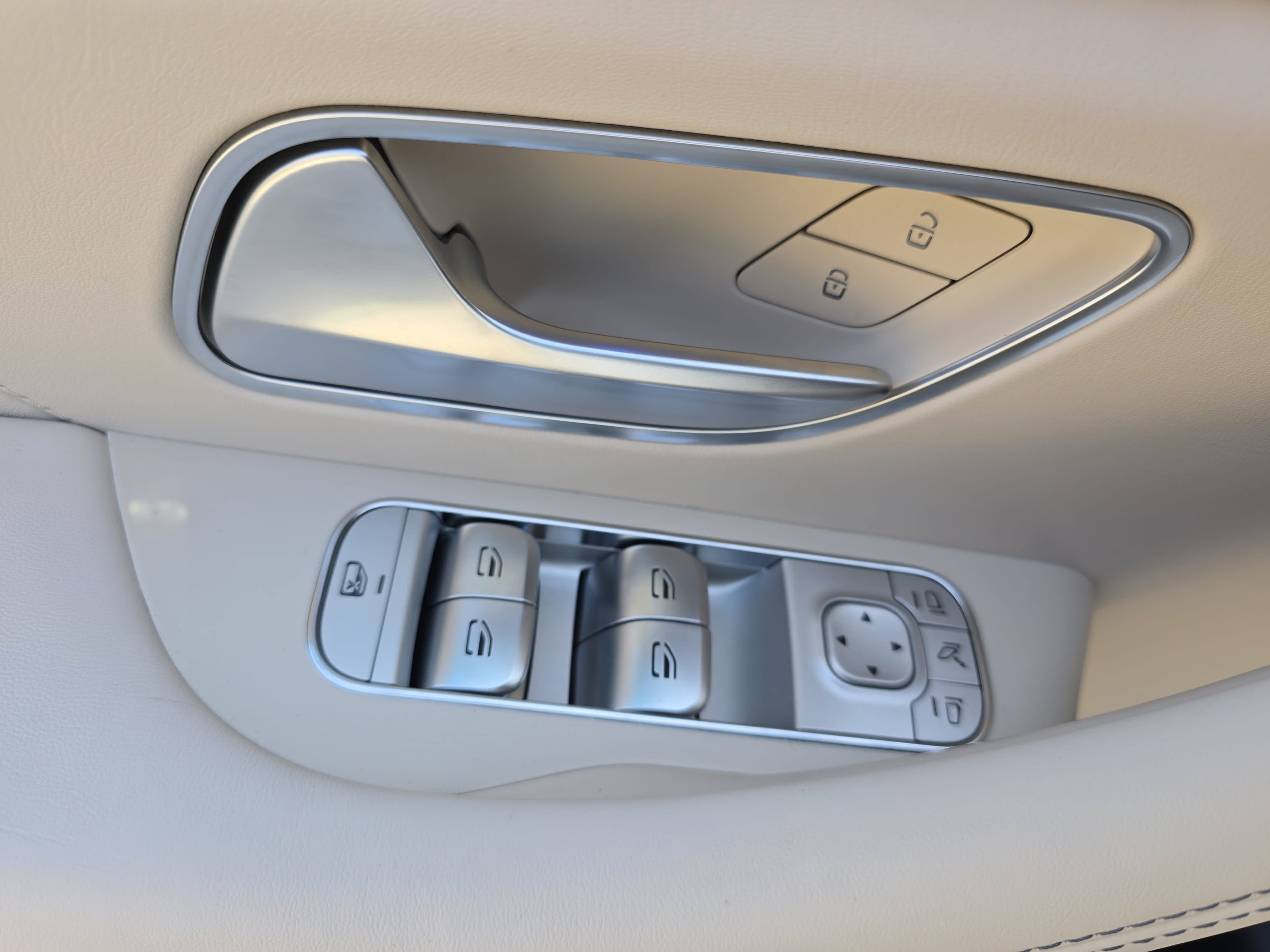 New 2026 Mercedes-Benz GLE 63 AMG S image 28