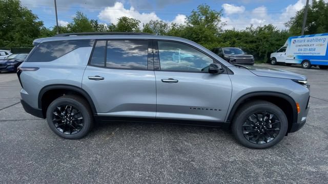 New 2026 Chevrolet Traverse LT w/ Midnight/Sport Edition AWD/4WD image 3