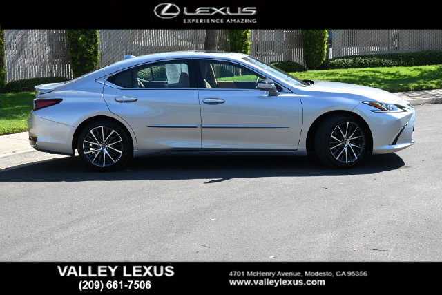 Certified 2025 Lexus ES 300h w/ Premium Package FWD image 3