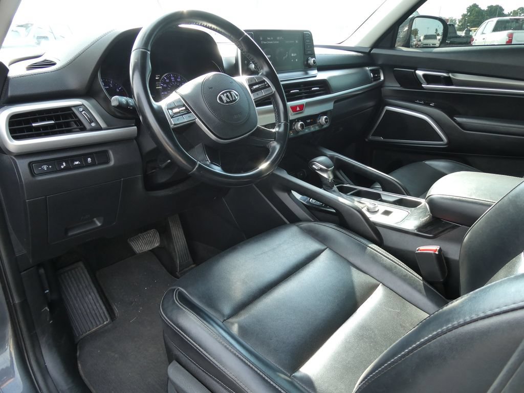 Used 2020 Kia Telluride LX AWD/4WD image 23