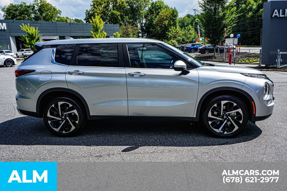 Used 2024 Mitsubishi Outlander SE AWD/4WD image 8