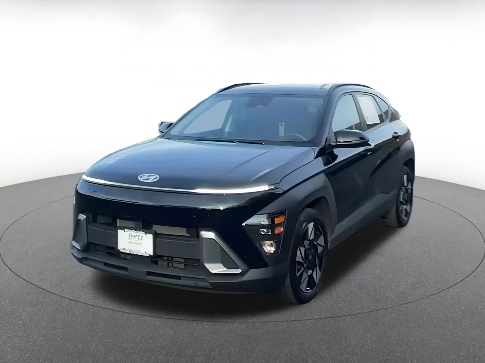 Used 2025 Hyundai Kona SEL image 3