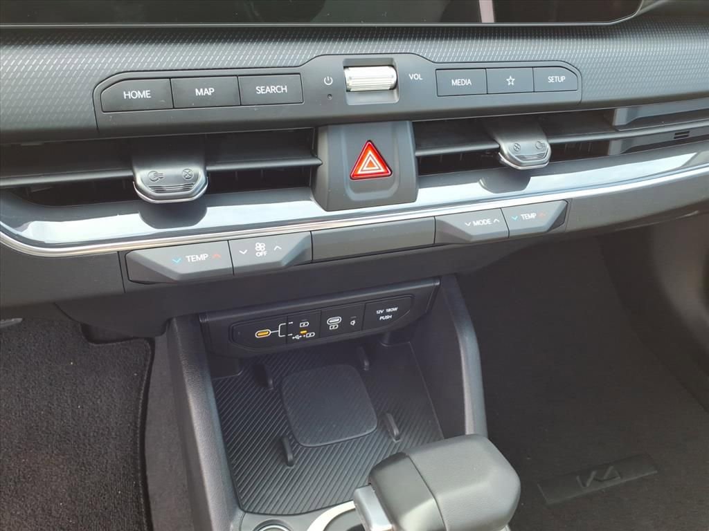 New 2025 Kia K4 GT-Line w/ GT-Line Premium Package image 23