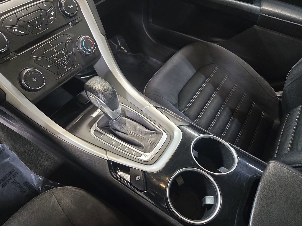 Used 2014 Ford Fusion SE image 24