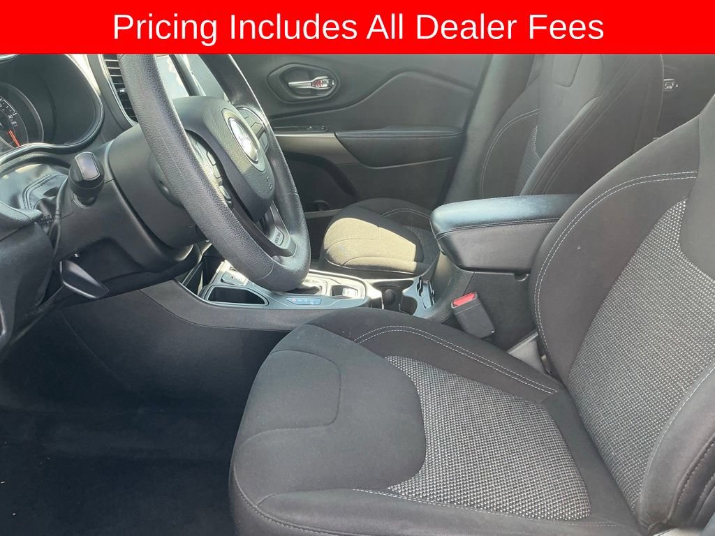 Used 2020 Jeep Cherokee Latitude FWD image 8
