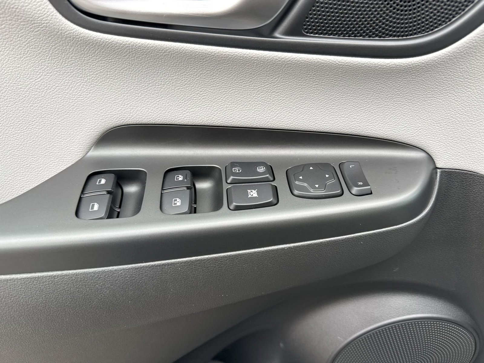 Certified 2023 Hyundai Kona Limited image 15