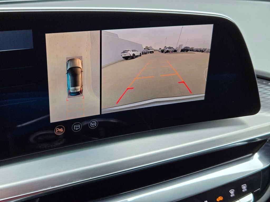 Certified 2024 Cadillac Lyriq Luxury w/ LPO, Floor Liner Package image 20