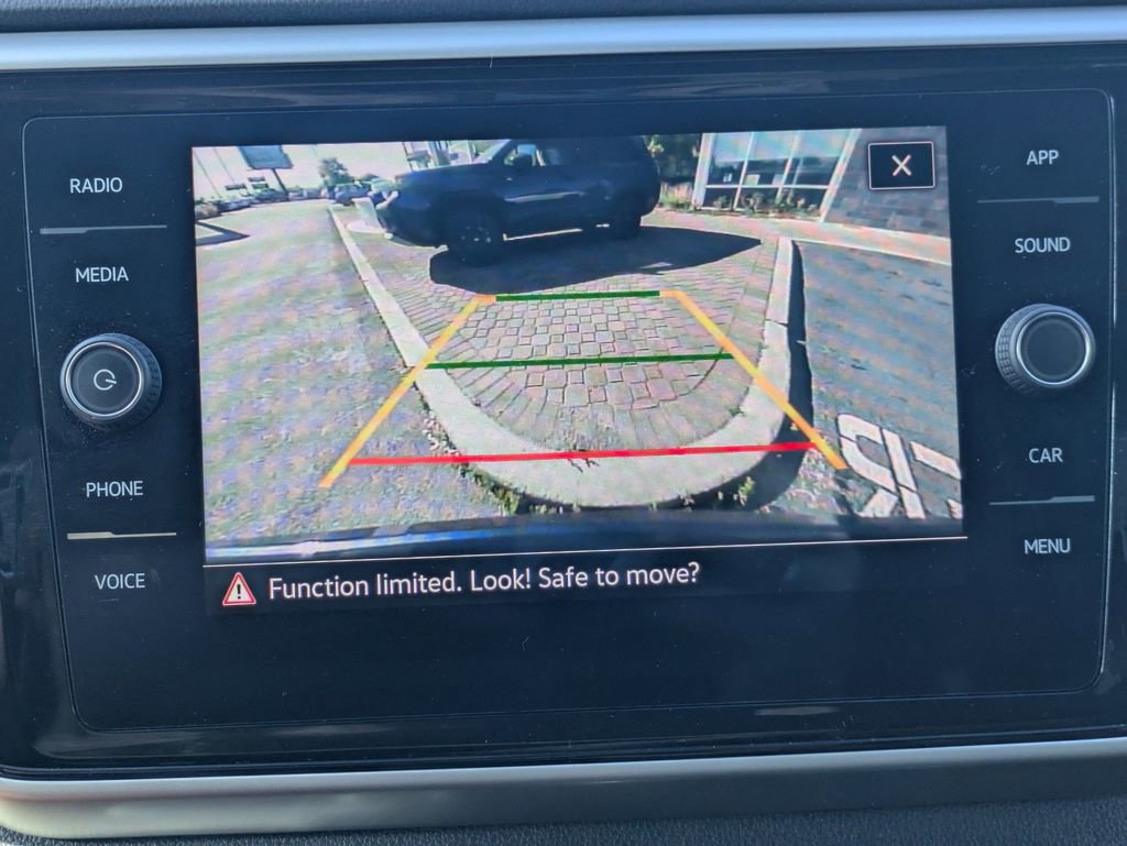 Certified 2022 Volkswagen Atlas Cross Sport SE image 23