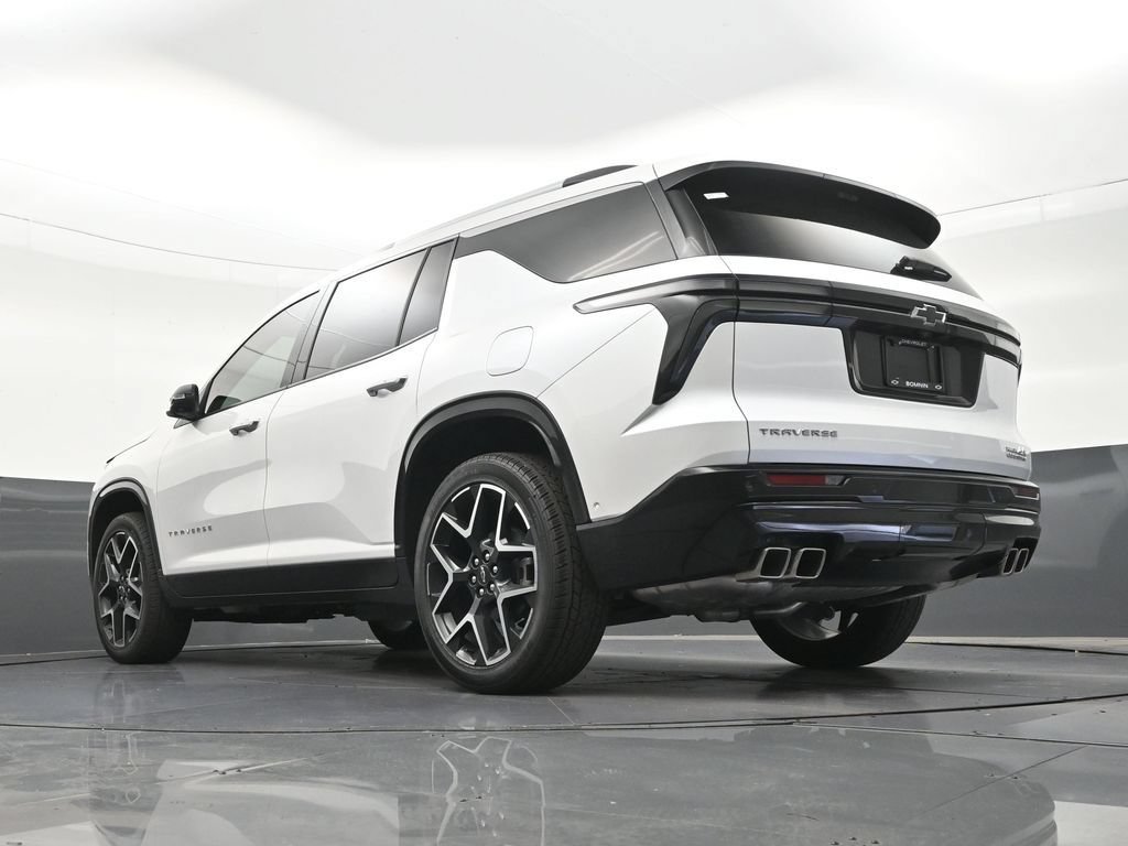 Used 2025 Chevrolet Traverse High Country FWD image 27