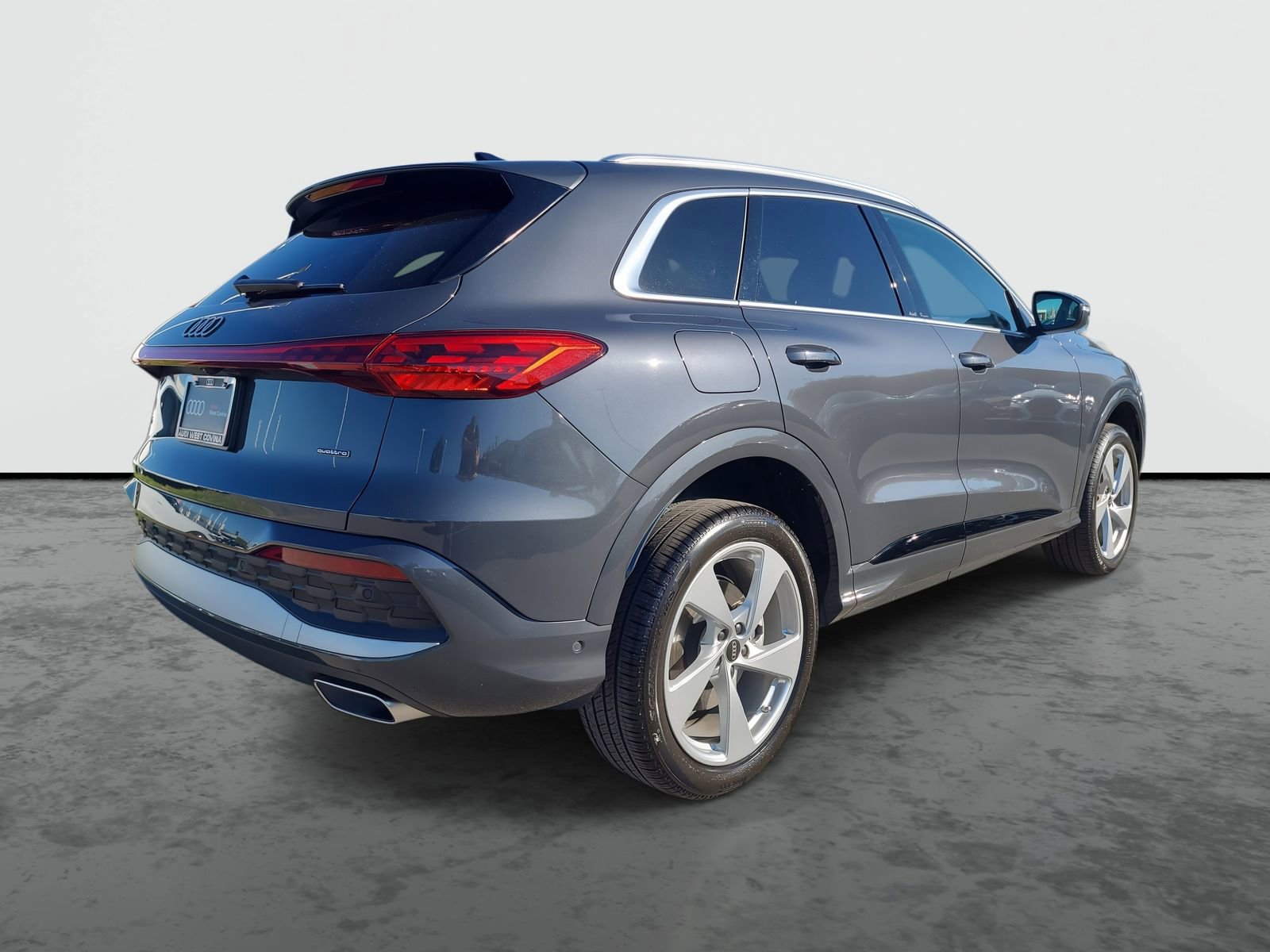 Used 2025 Audi Q5 Premium Plus w/ Premium Plus image 4