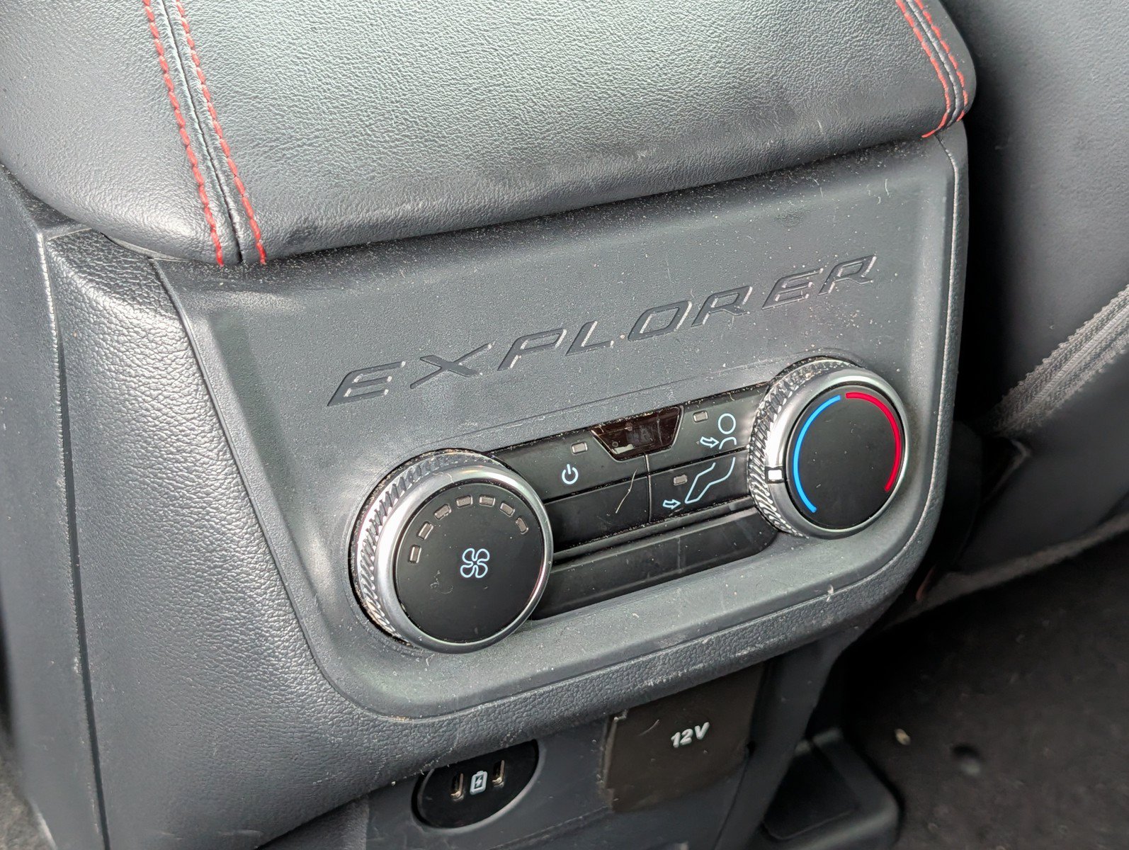 Used 2025 Ford Explorer ST-Line AWD/4WD image 20