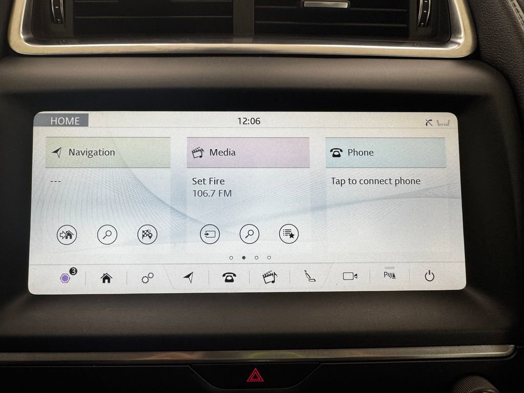 Used 2020 Jaguar E-PACE image 19