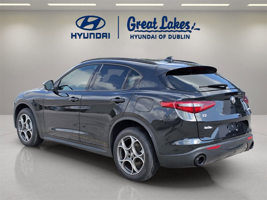 Used 2022 Alfa Romeo Stelvio Sprint image 3