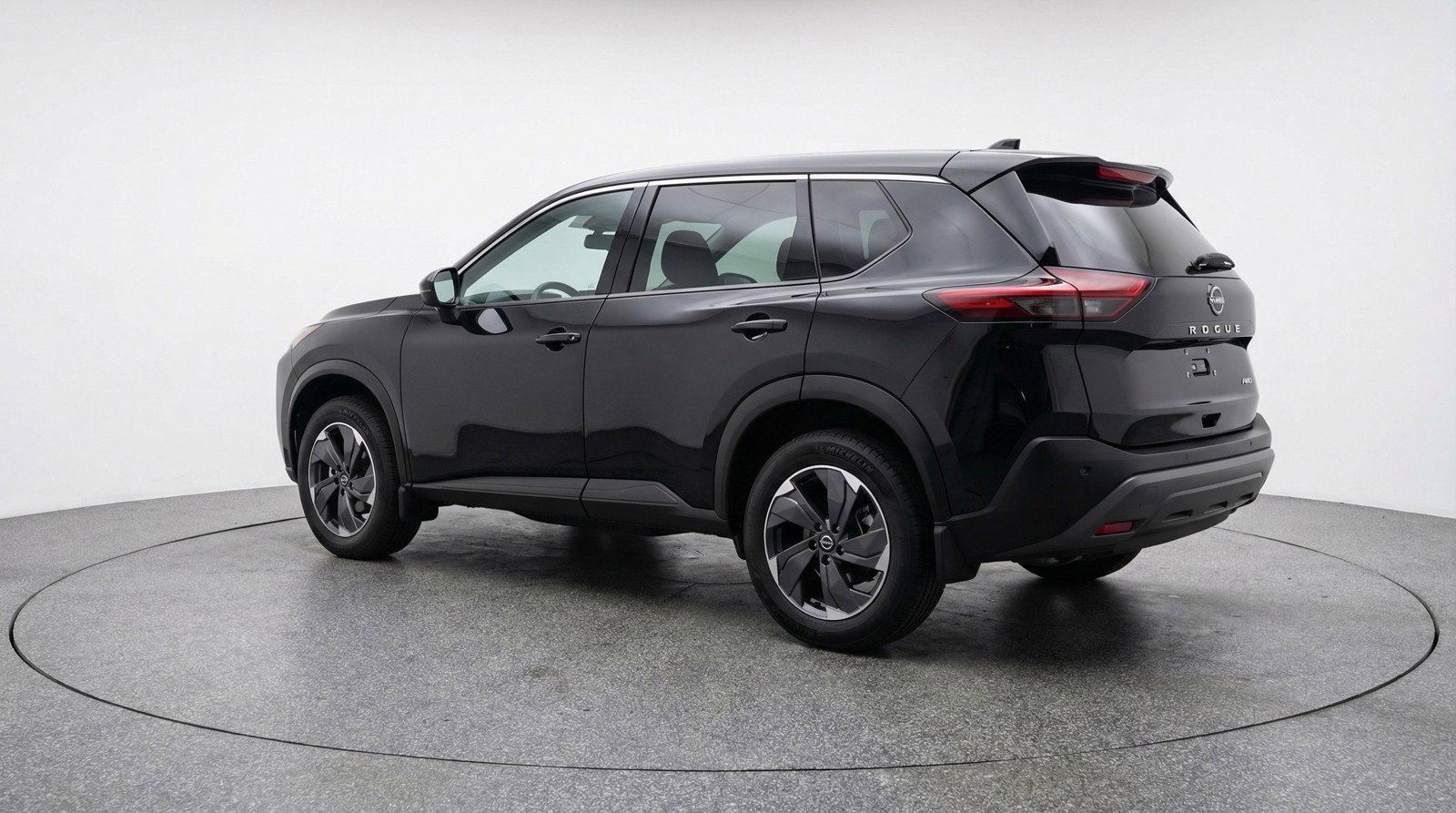 Used 2025 Nissan Rogue SV image 6