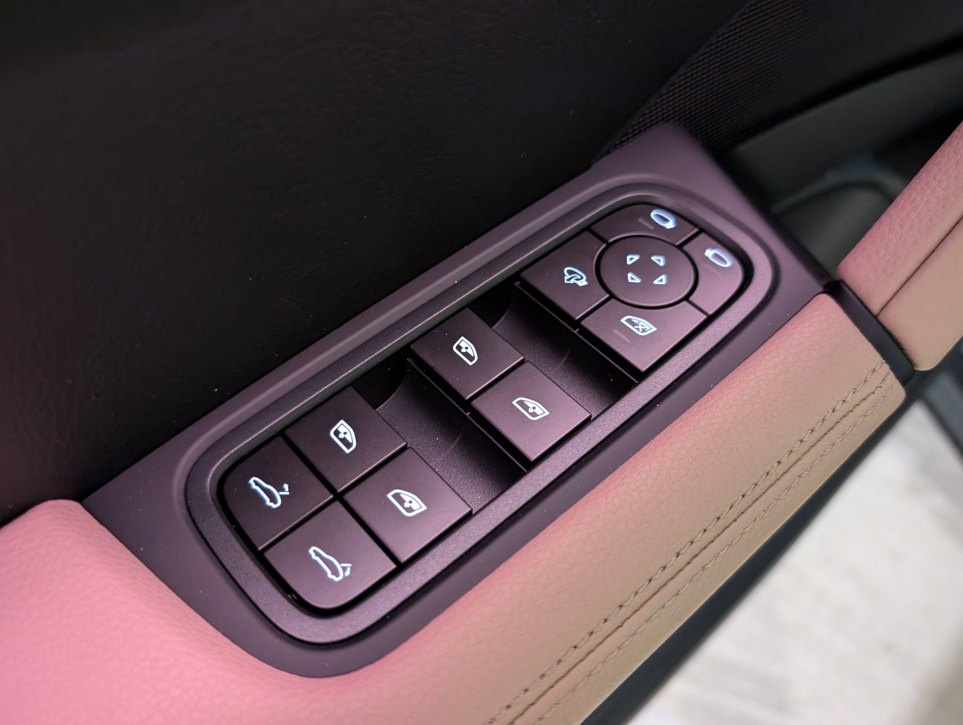 New 2026 Porsche Cayenne image 21