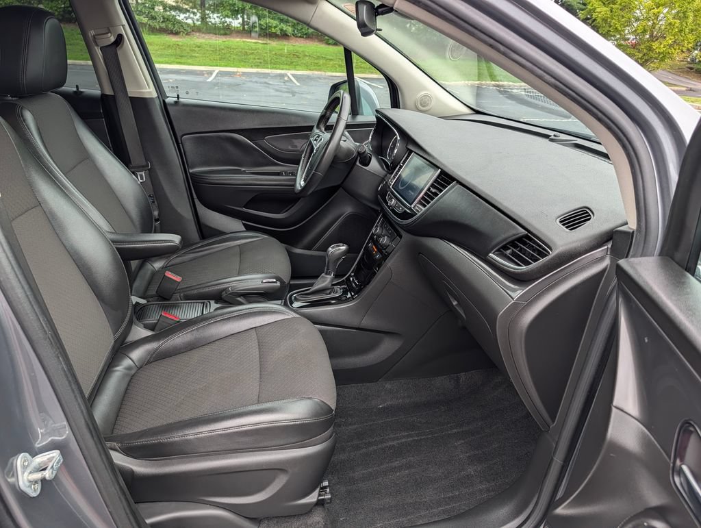 Used 2020 Buick Encore Preferred FWD image 13