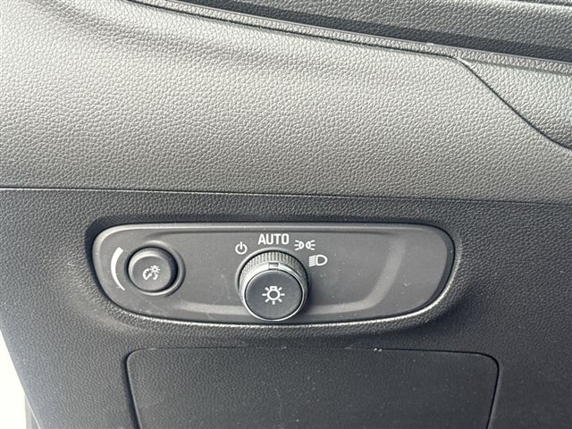 Certified 2024 Buick Encore GX Preferred w/ Comfort Package FWD image 17