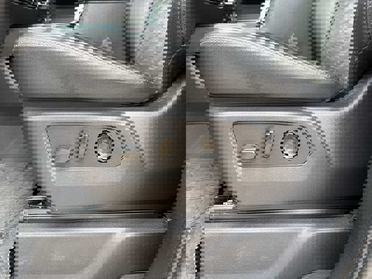 Used 2024 Chevrolet Silverado 1500 ZR2 w/ Technology Package image 22