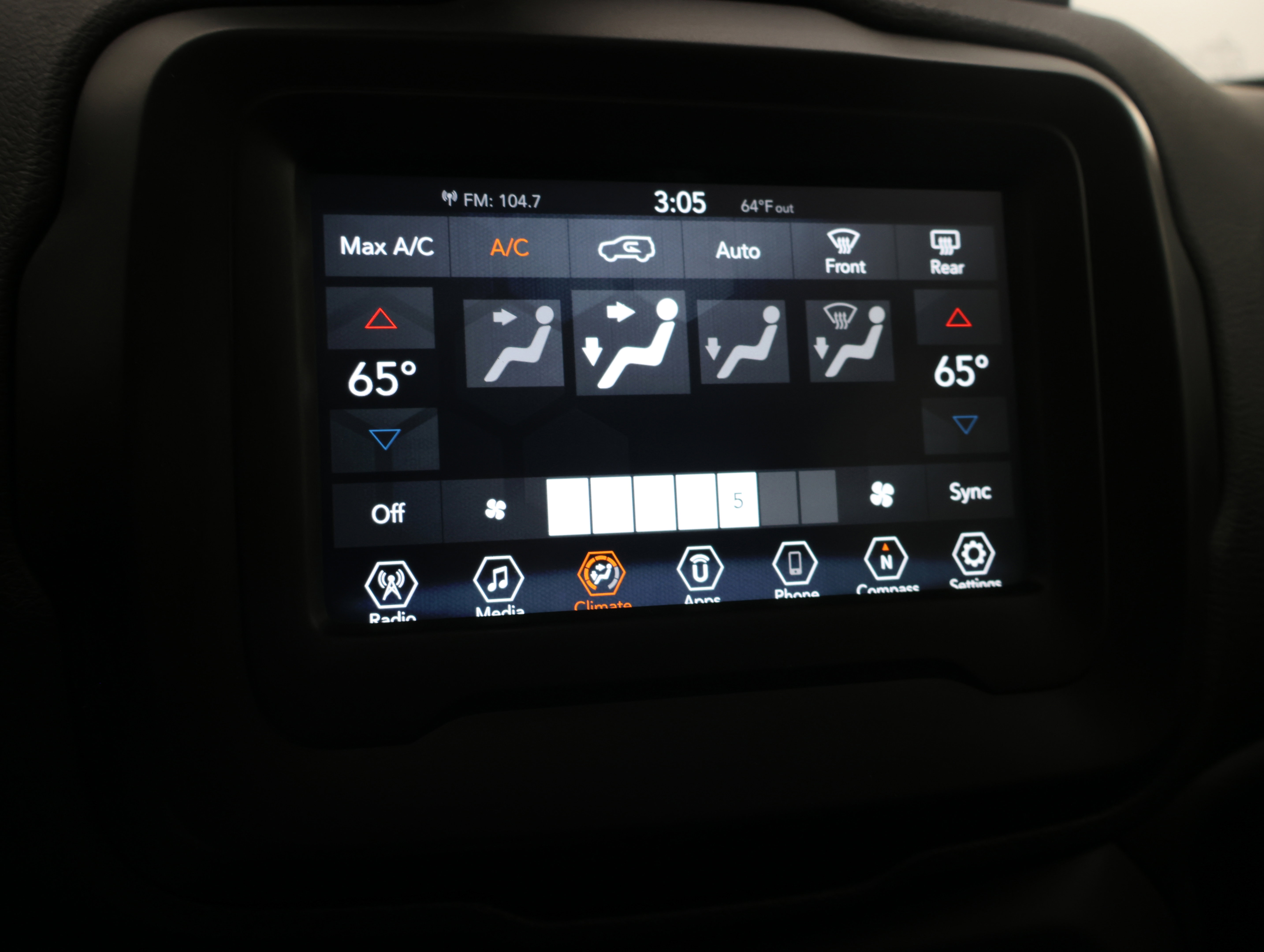 Used 2018 Jeep Renegade Trailhawk AWD/4WD image 48