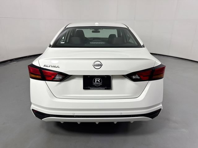 Used 2025 Nissan Altima 2.5 SV FWD image 31