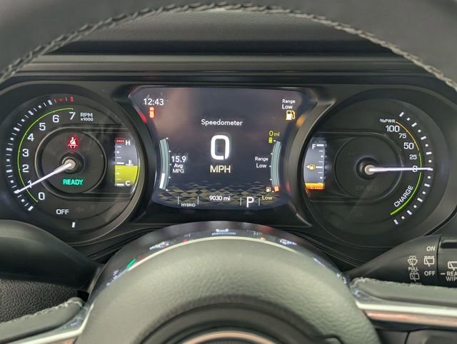 Used 2025 Jeep Wrangler Unlimited Sahara image 16