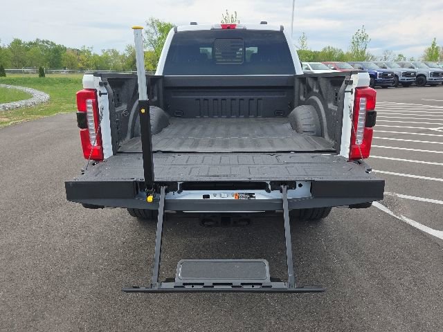 Used 2024 Ford F250 Lariat w/ Lariat Ultimate Package AWD/4WD image 11