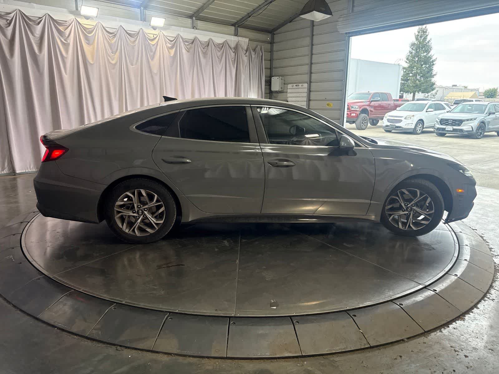 Used 2021 Hyundai Sonata SEL w/ Cargo Package FWD image 4