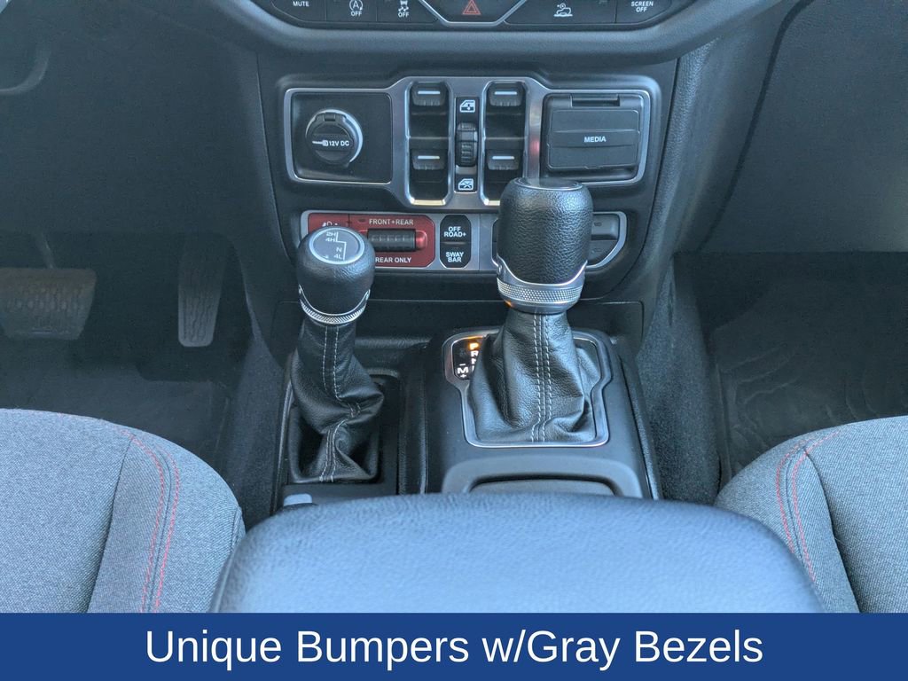 Used 2024 Jeep Wrangler Unlimited Rubicon w/ XTREMEE 35" Tire Package image 20