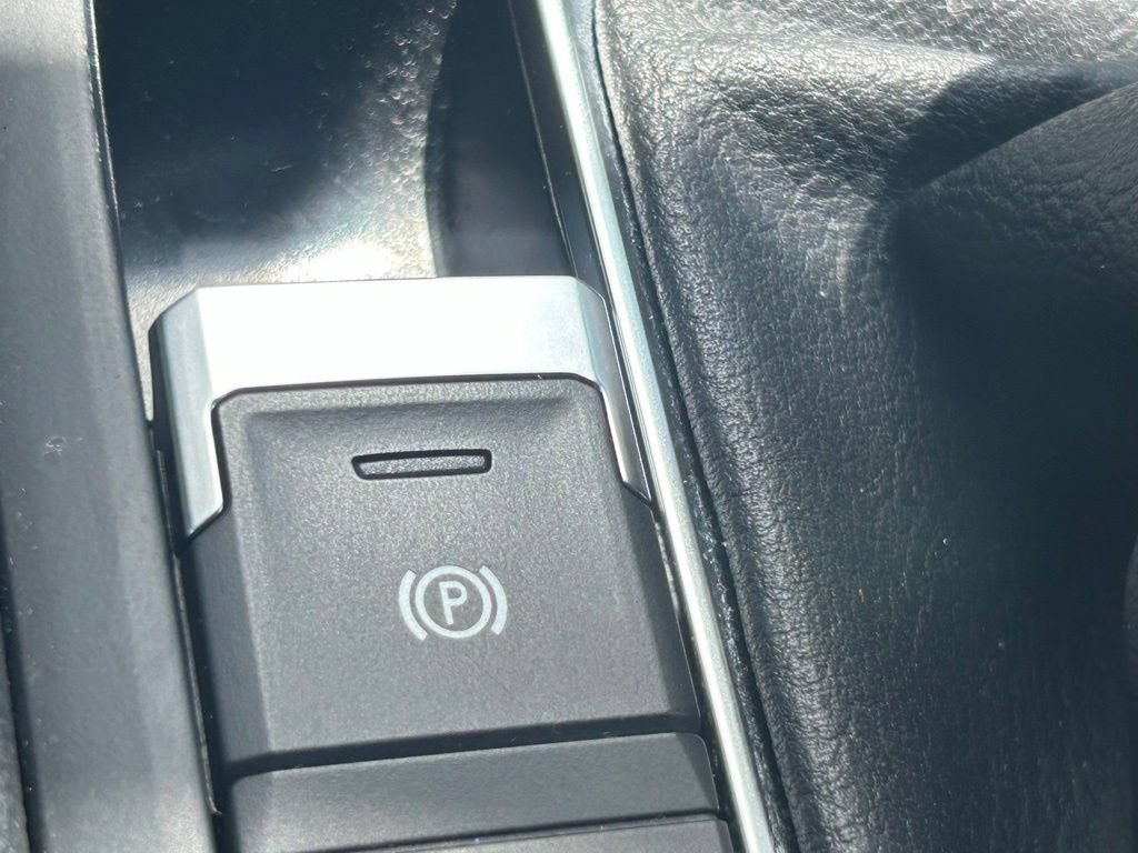 Certified 2022 Volkswagen Taos SE AWD/4WD image 59
