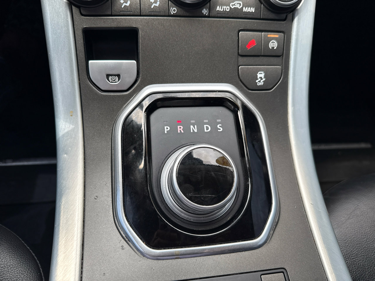 Used 2015 Land Rover Range Rover Evoque Pure Plus image 26