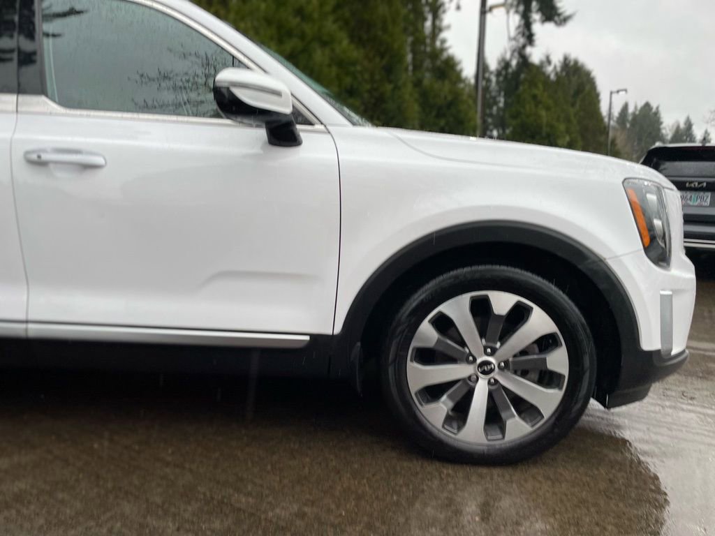 Used 2022 Kia Telluride SX image 3