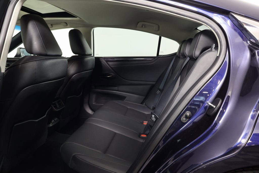 Used 2021 Lexus ES 300h w/ Premium Package FWD image 11