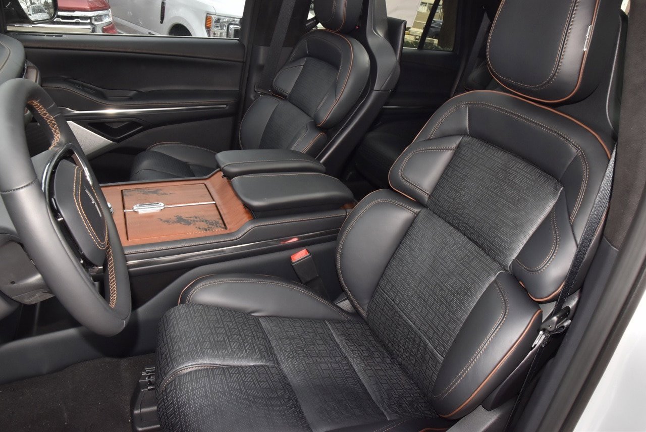 New 2025 Lincoln Navigator L Black Label AWD/4WD image 45