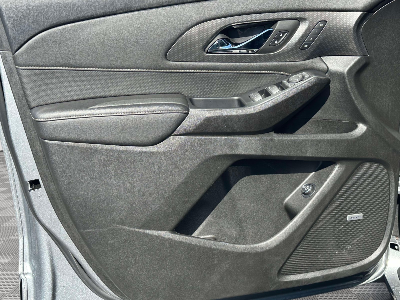 Used 2023 Chevrolet Traverse Premier w/ LPO, Floor Liner Package FWD image 19