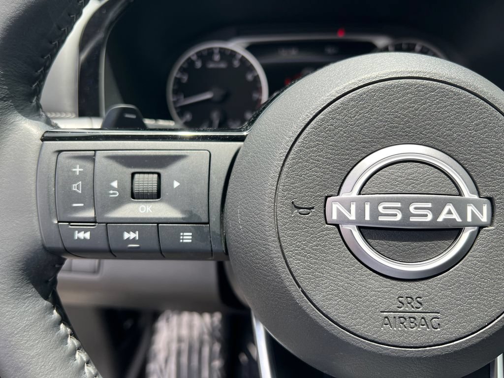 Used 2024 Nissan Pathfinder SL FWD image 27