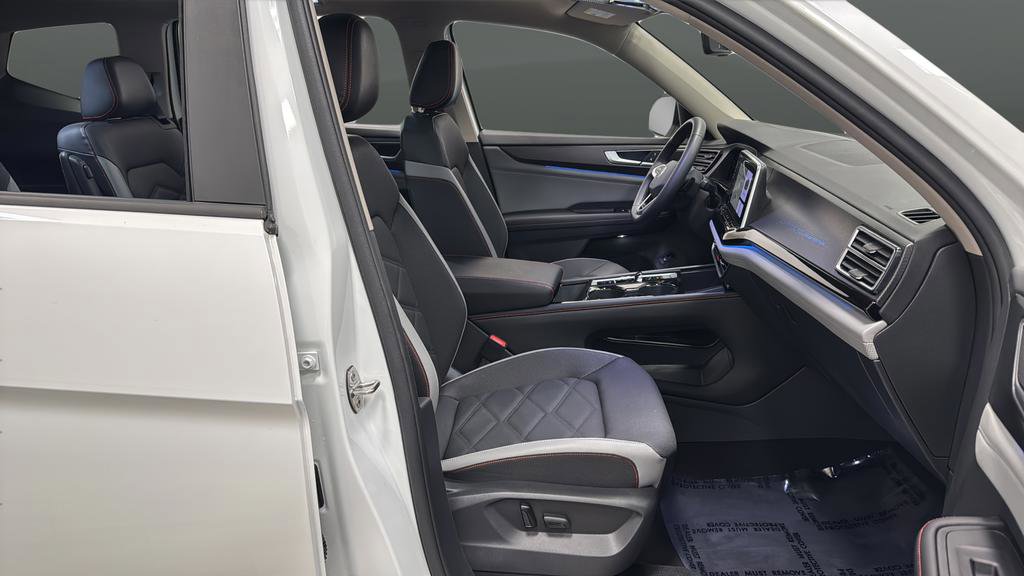 Used 2024 Volkswagen Atlas Peak Edition SEL image 24